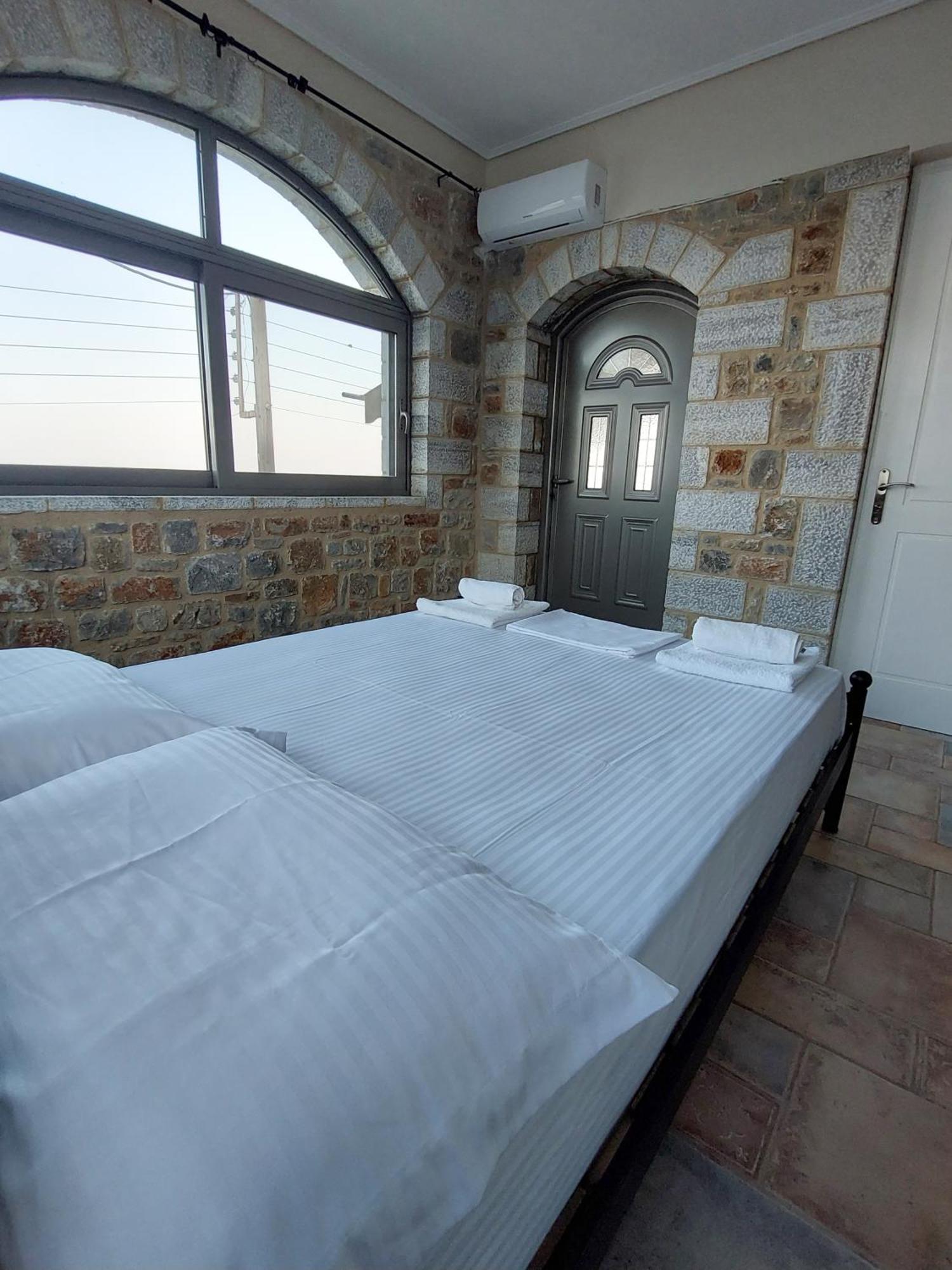 Appartamento Golden Sunrise Gythio Esterno foto